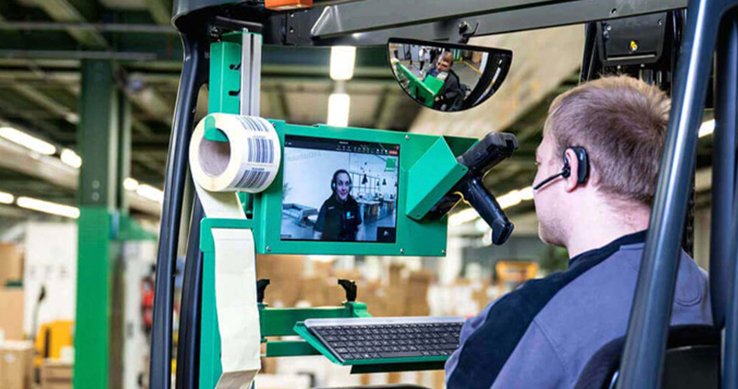 Mit Microsoft Surface die Produktivität im Lager steigern.