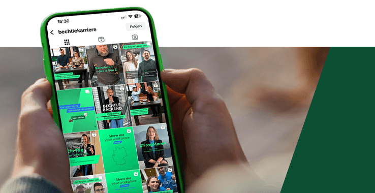 Ein Smartphone in Ihren Händen mit Bechtle Social Media auf dem Bildschirm.