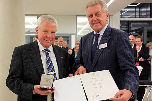  Gerhard Schick erhält die Wirtschaftsmedaille